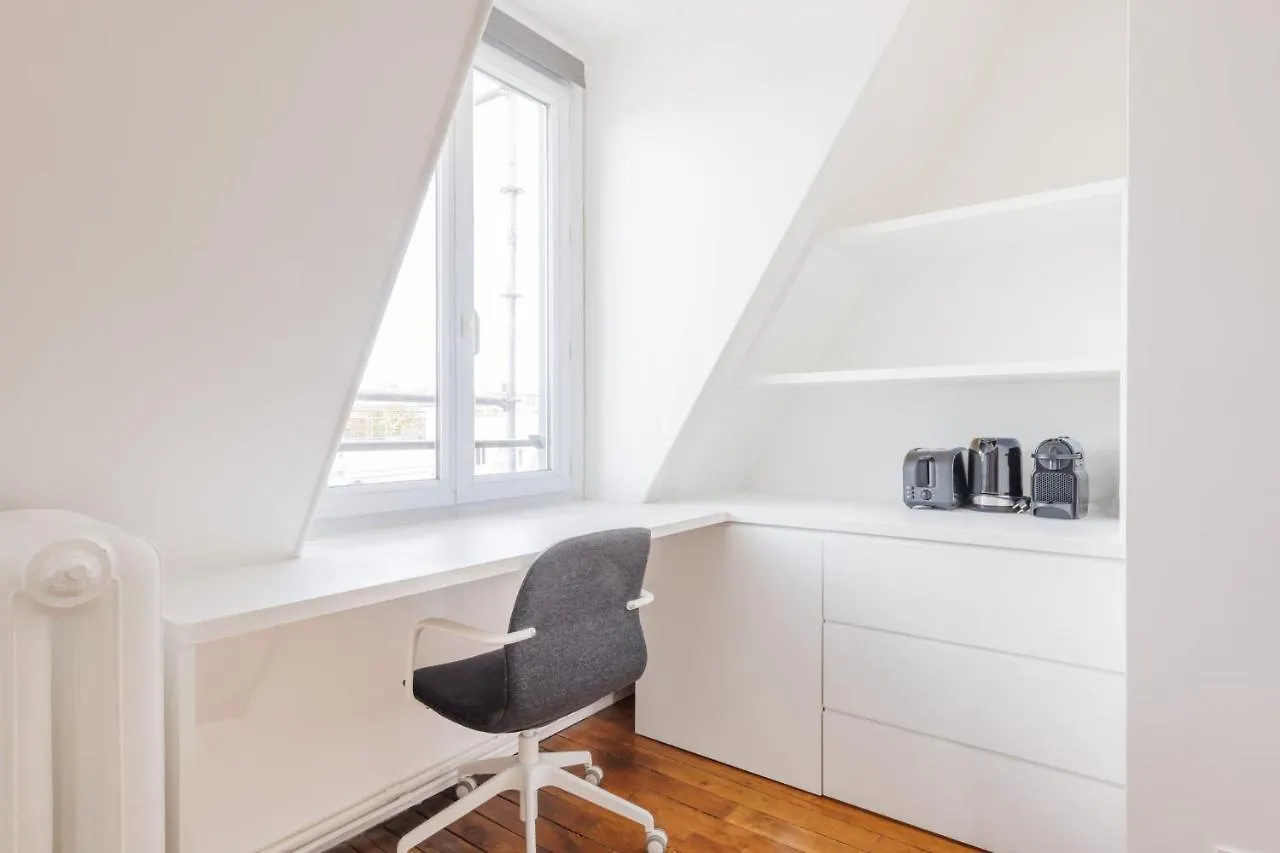 Appartement Cozy Studio Renovated Rue Bugeaud à Paris France