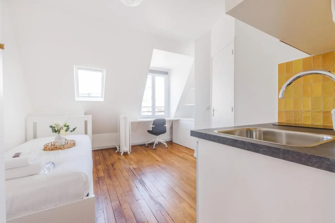 Appartement Cozy Studio Renovated Rue Bugeaud à Paris